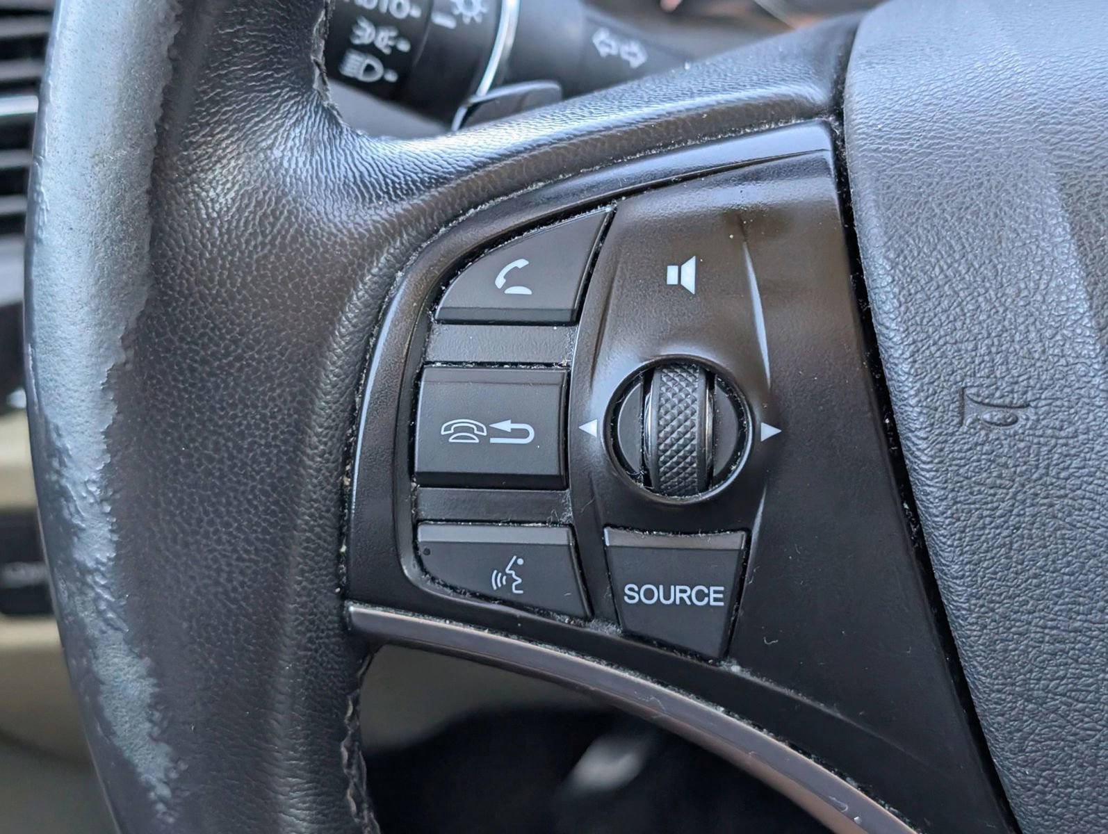 Used 2015 Acura MDX Sport Utility 4D image 22