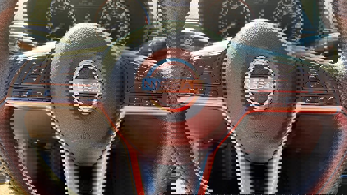 Used 2024 Nissan Altima 2.5 SV image 16