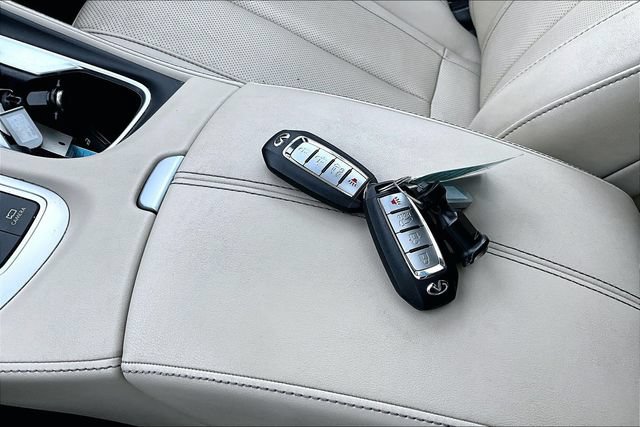 Used 2023 INFINITI QX60 Pure AWD/4WD image 11