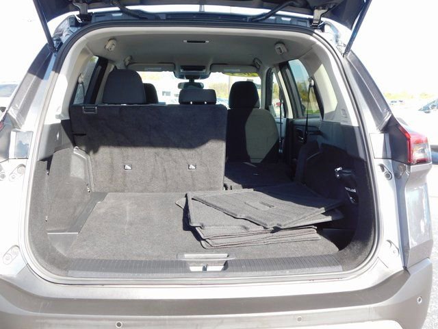 Used 2023 Nissan Rogue SV image 22