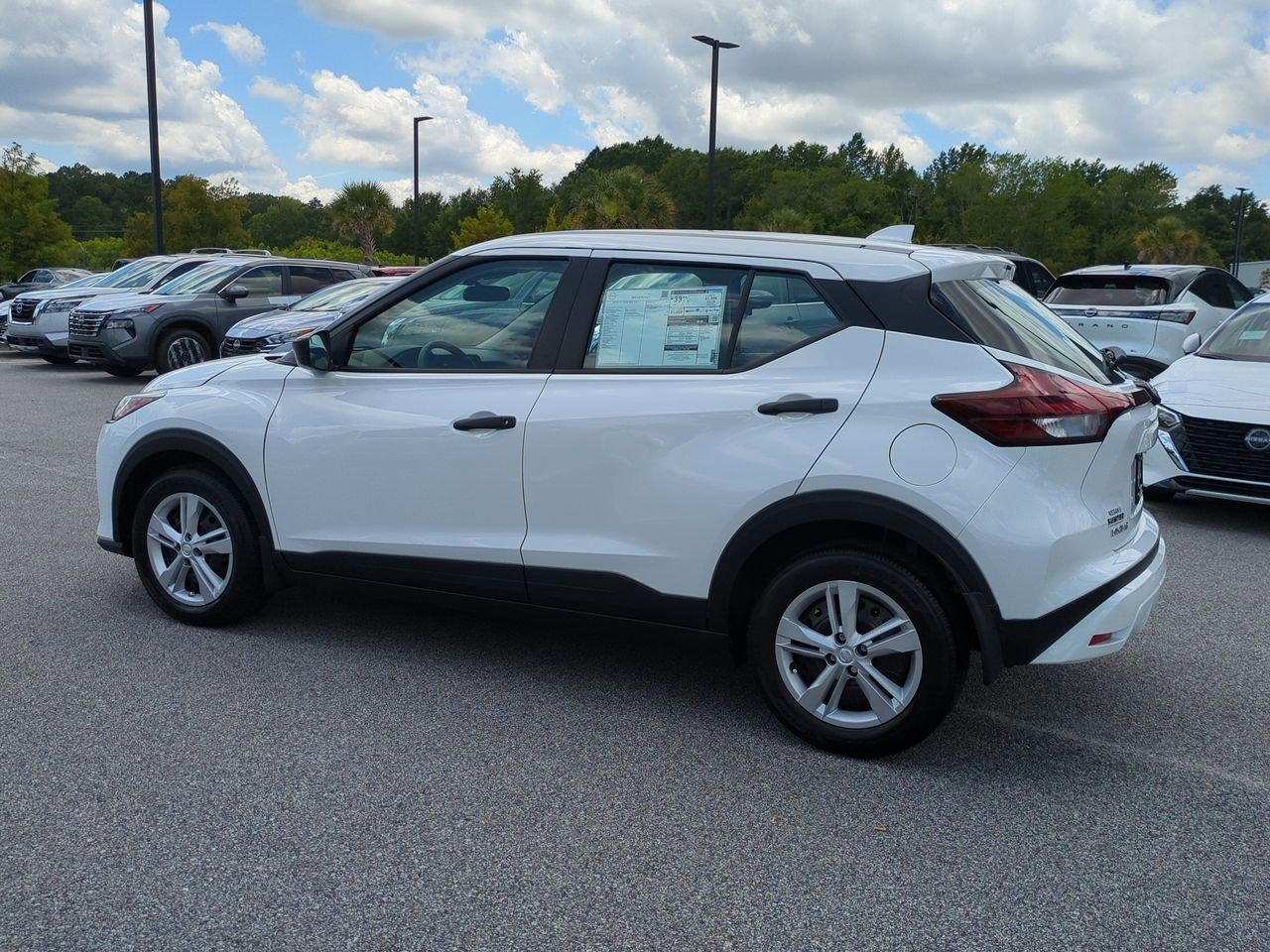 New 2025 Nissan Kicks Play S FWD image 6