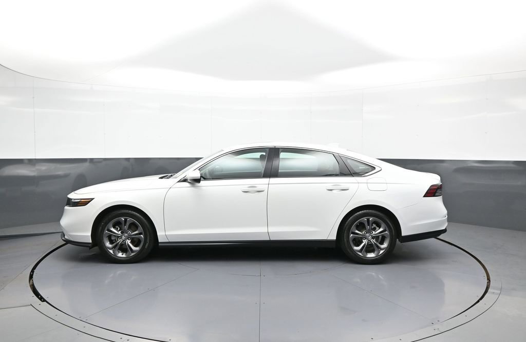 Certified 2023 Honda Accord EX image 9
