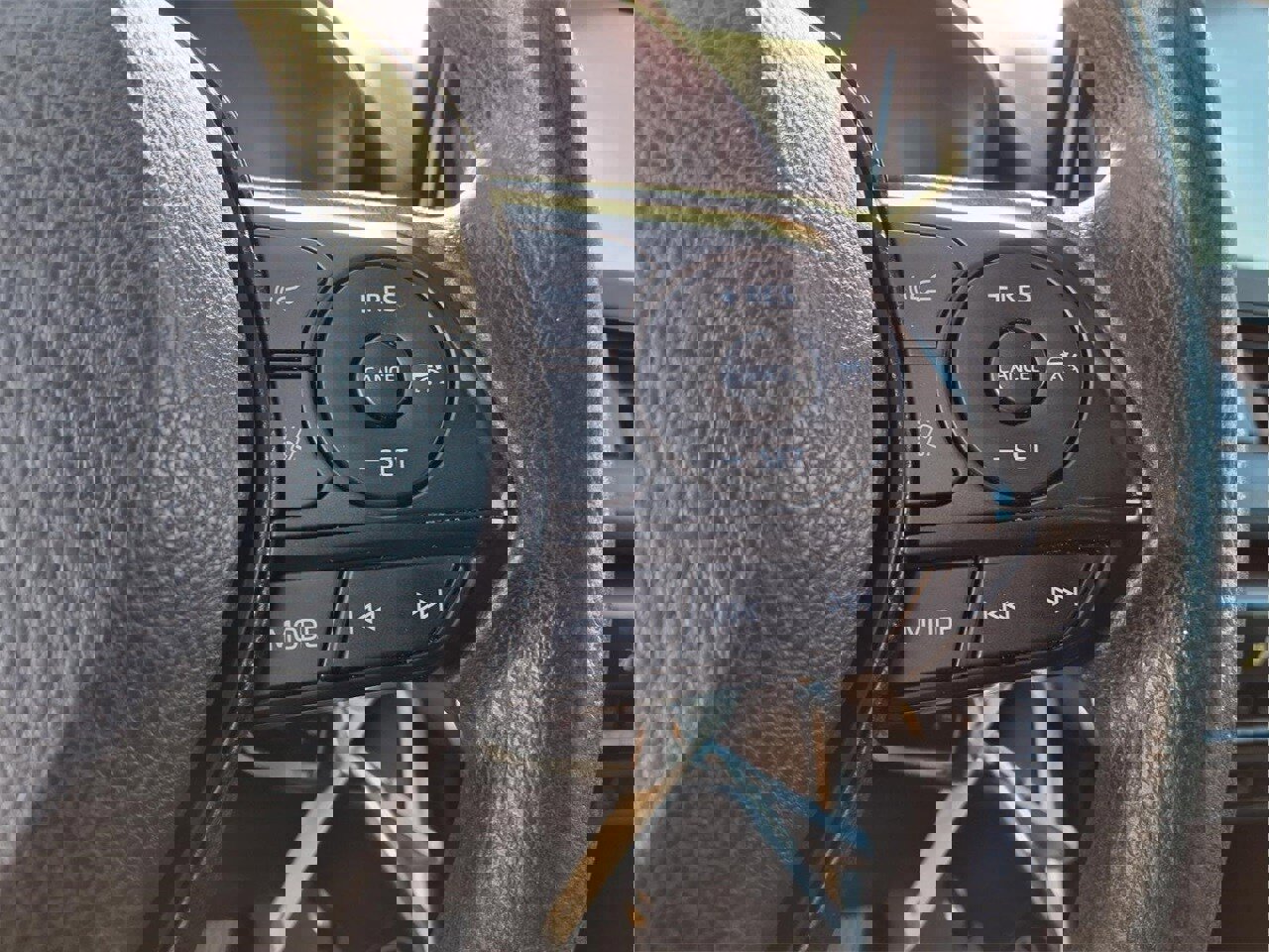 Used 2020 Toyota RAV4 LE image 22