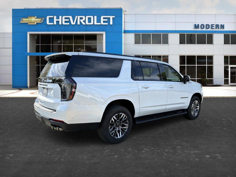 Used 2025 Chevrolet Suburban Z71 w/ Comfort Package image 5