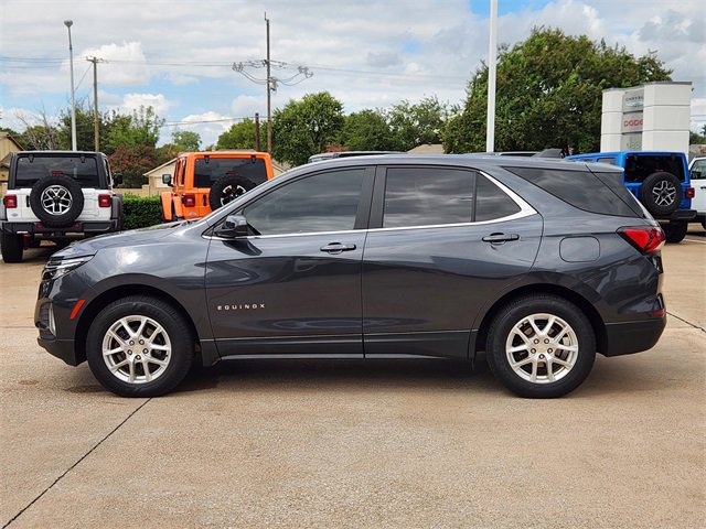 Used 2023 Chevrolet Equinox LT w/ Driver Convenience Package image 4