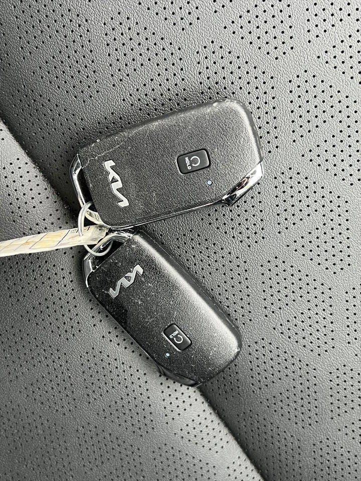 Used 2025 Kia Seltos EX w/ EX Sunroof Package AWD/4WD image 19