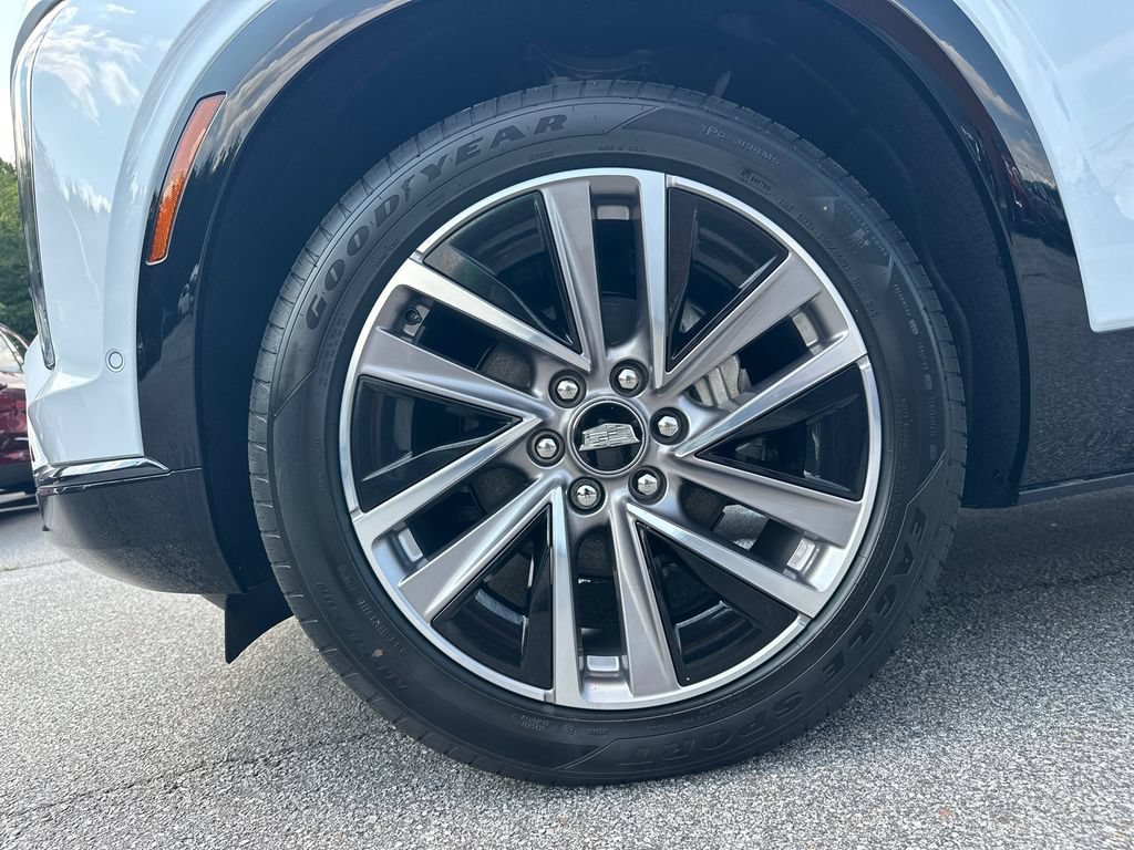 New 2027 Cadillac Vistiq Sport w/ LPO, Floor Liner Package AWD/4WD image 11
