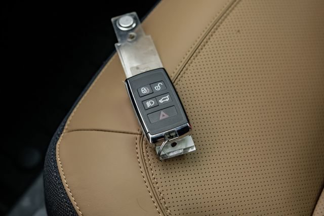 New 2026 Land Rover Defender 110 X AWD/4WD image 73