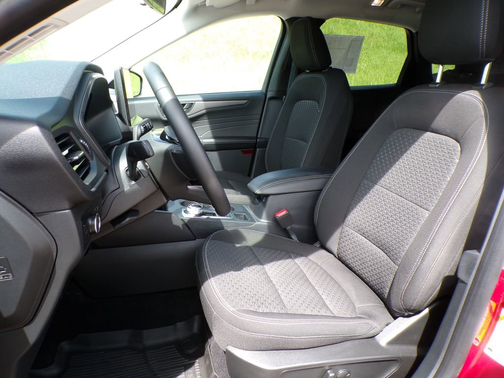 Used 2023 Ford Escape Active w/ Tech Pack #1 AWD/4WD image 13