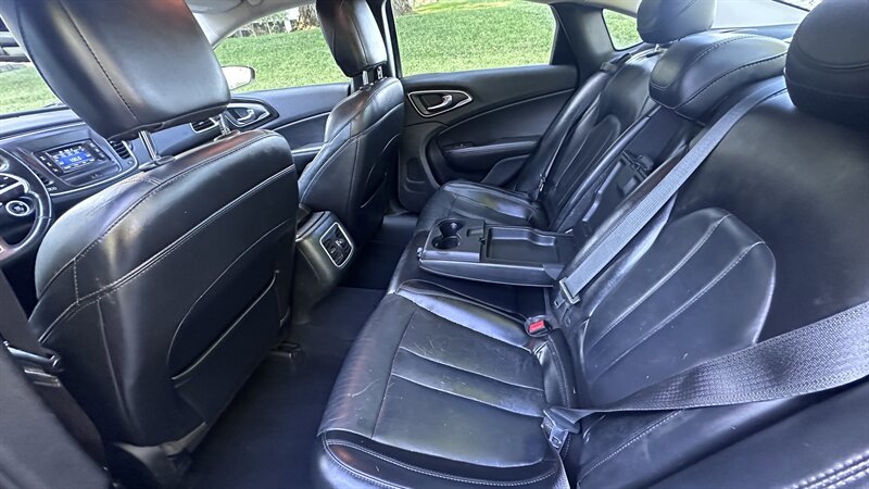 Used 2015 Chrysler 200 C FWD image 6