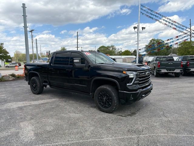 Used 2024 Chevrolet Silverado 2500 High Country w/ Midnight Edition AWD/4WD image 23
