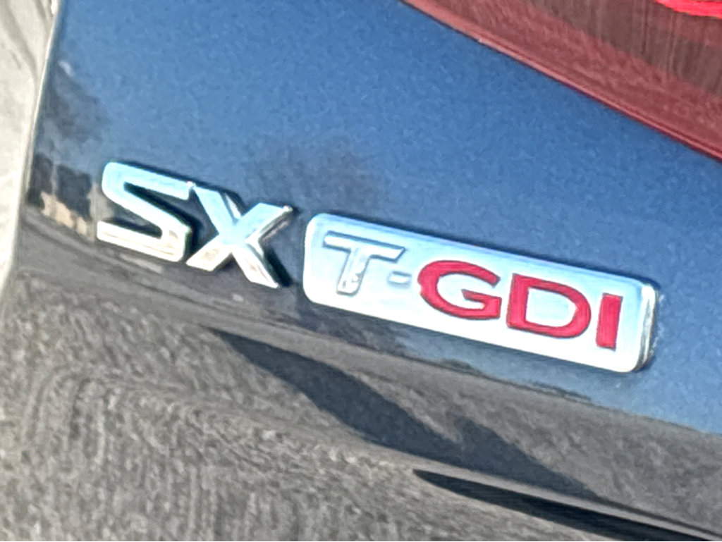 Used 2021 Kia Seltos SX w/ SX Sunroof Package image 18