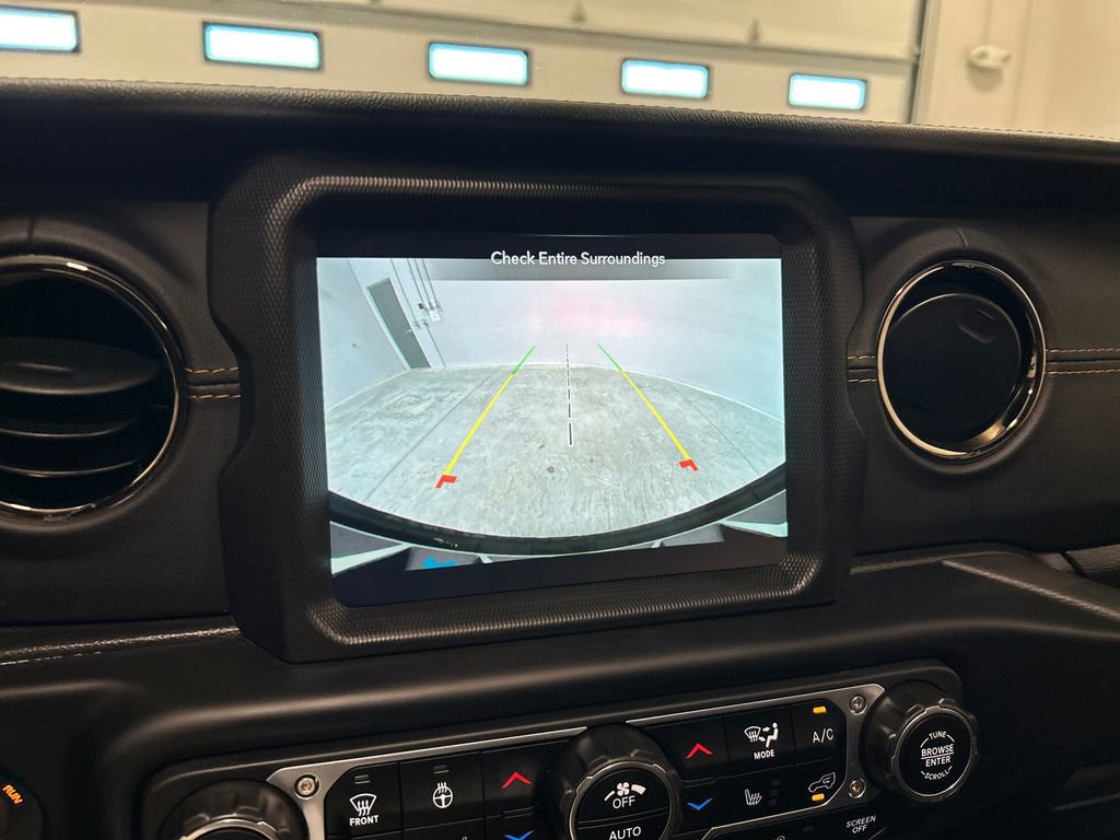 Used 2022 Jeep Wrangler Unlimited Sahara image 22