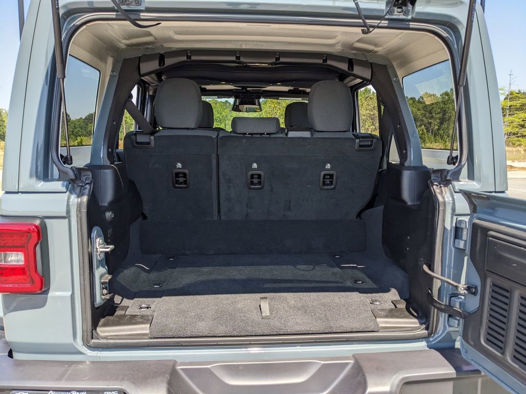 Certified 2025 Jeep Wrangler Unlimited Sahara AWD/4WD image 41