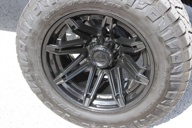 Used 2024 Ford F250 Lariat w/ Lariat Ultimate Package image 34