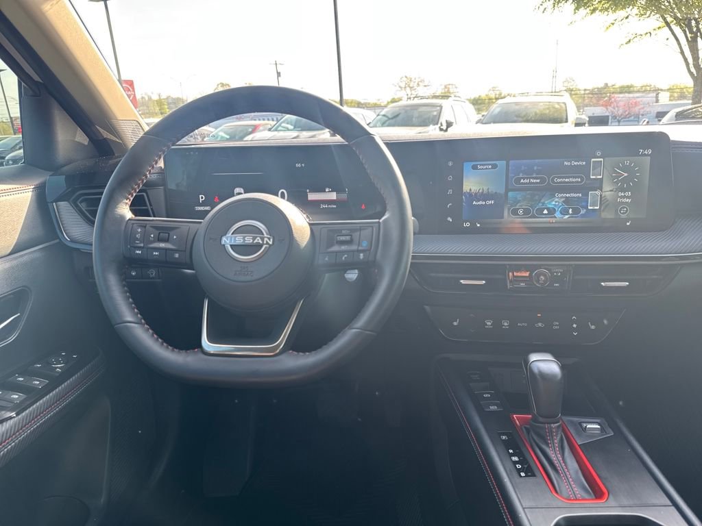 Used 2025 Nissan Kicks SR w/ SR Premium Package image 24