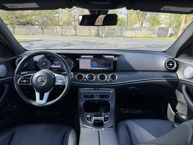 Certified 2019 Mercedes-Benz E 300 4MATIC image 9