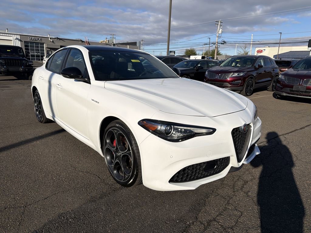 Used 2022 Alfa Romeo Giulia Veloce image 7