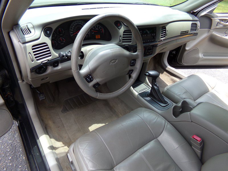 Used 2004 Chevrolet Impala SS w/ Preferred Equipment Group FWD image 21