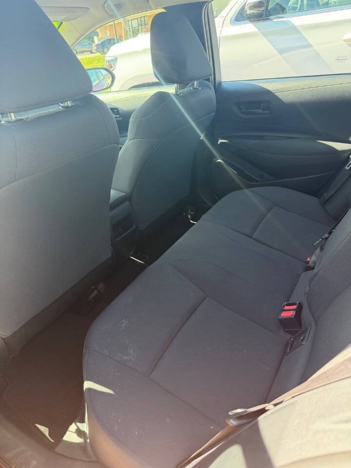 Used 2022 Toyota Corolla LE w/ Carpet Mat Package (TMS) FWD image 18