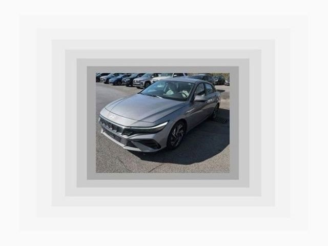 Used 2024 Hyundai Elantra Limited image 1