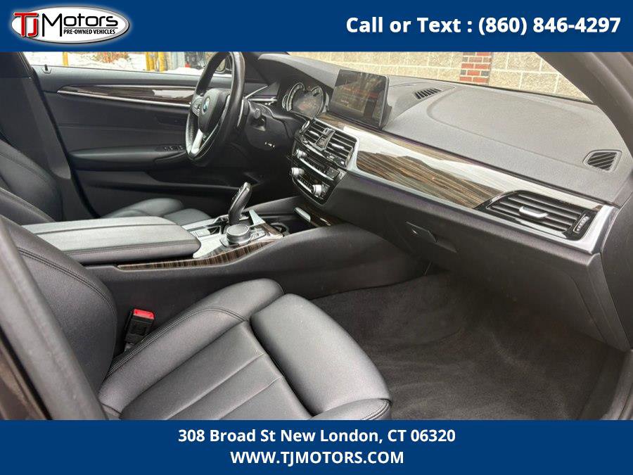 Used 2018 BMW 530i xDrive w/ Premium Package image 14