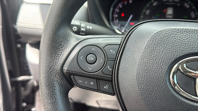 Used 2024 Toyota RAV4 XLE FWD image 22