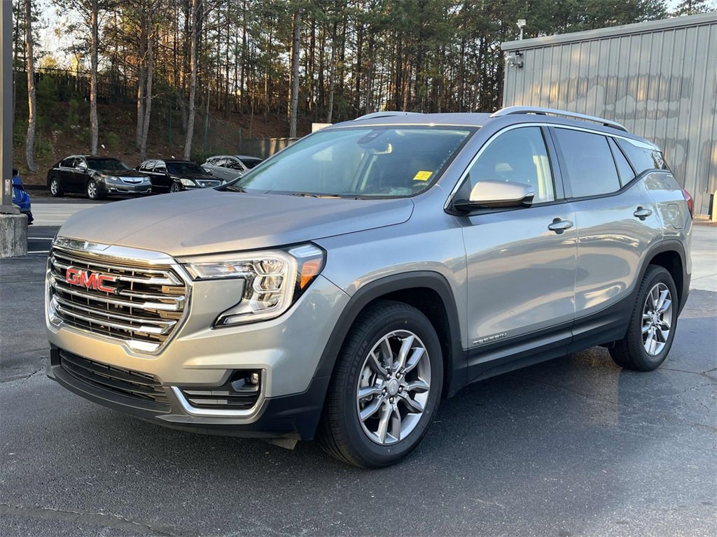 Used 2024 GMC Terrain SLT image 9
