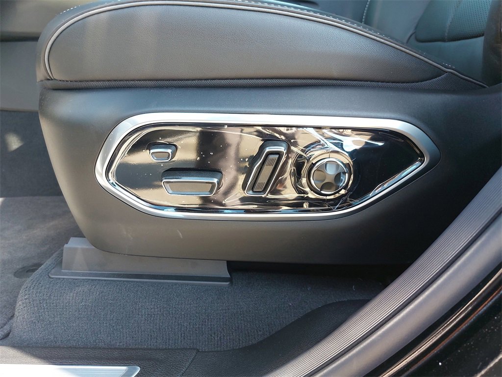 New 2024 Jeep Grand Cherokee Overland w/ Luxury Tech Group IV image 17