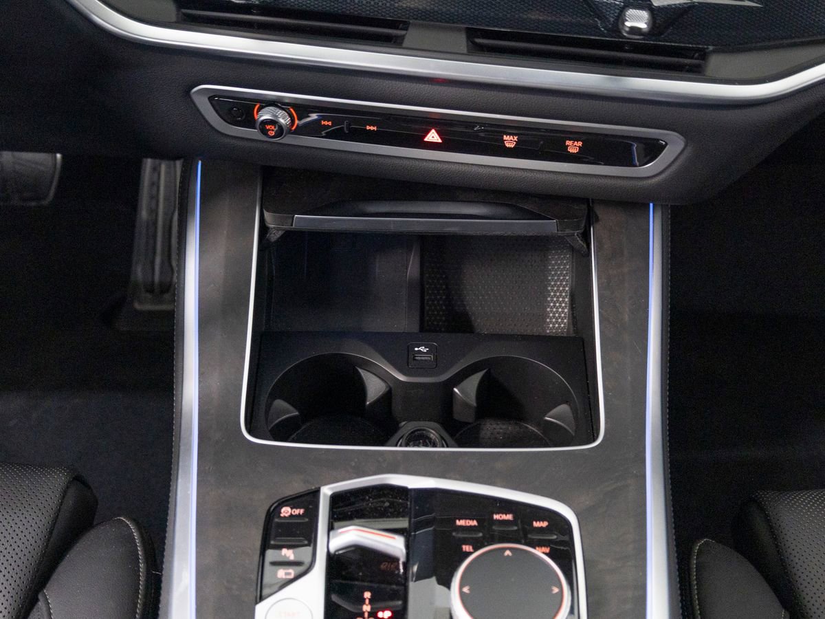 Used 2025 BMW X5 xDrive50e w/ M Sport Package image 17