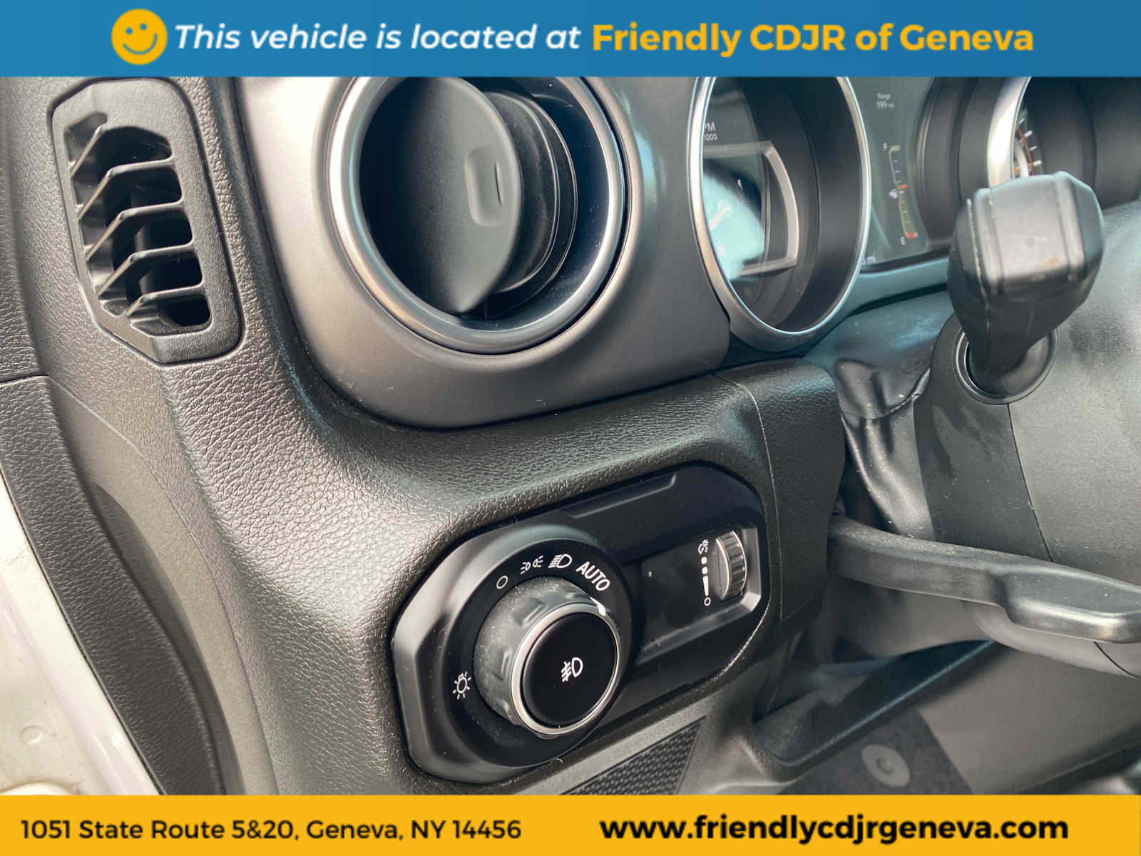 Used 2023 Jeep Wrangler Unlimited Rubicon w/ Steel Bumper Group image 20