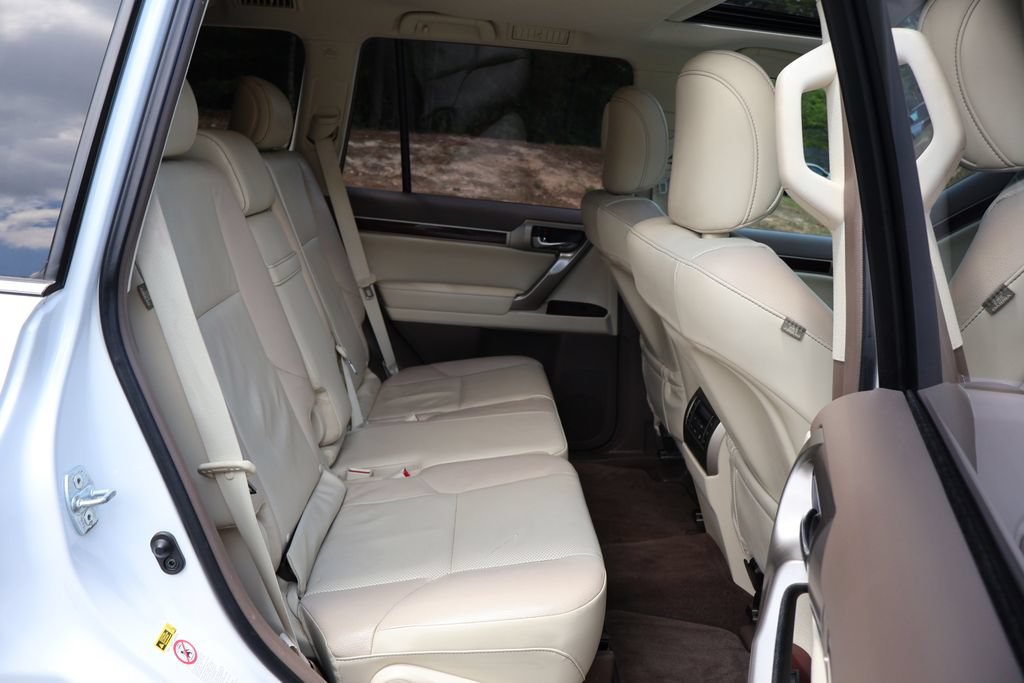 Used 2019 Lexus GX 460 Premium w/ Premium Package AWD/4WD image 23
