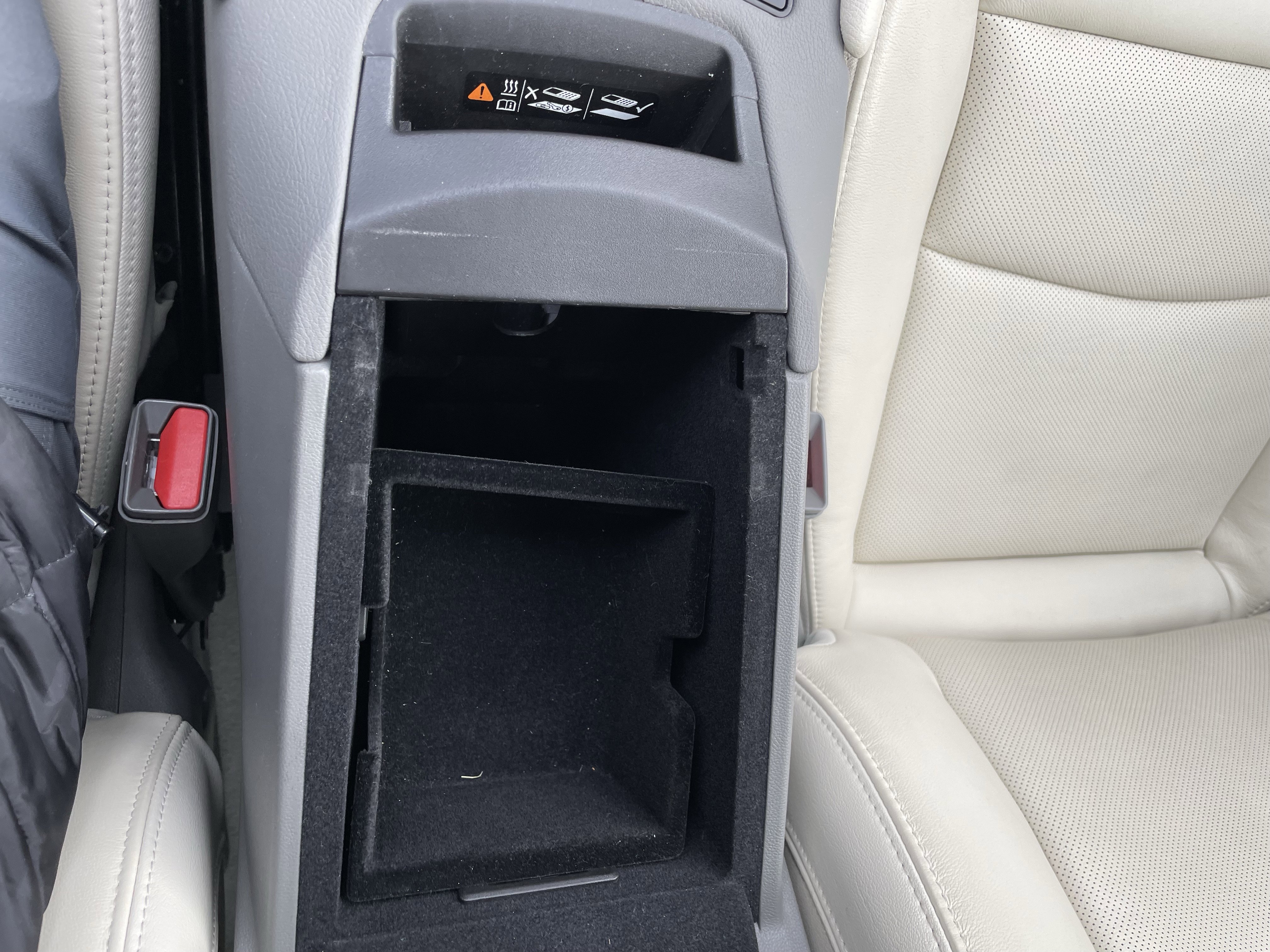 Used 2023 Cadillac XT6 Premium Luxury w/ Technology Package image 26