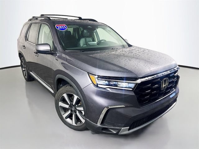 Used 2023 Honda Pilot Touring image 2