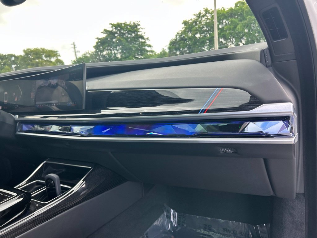 Used 2026 BMW 740i RWD image 24