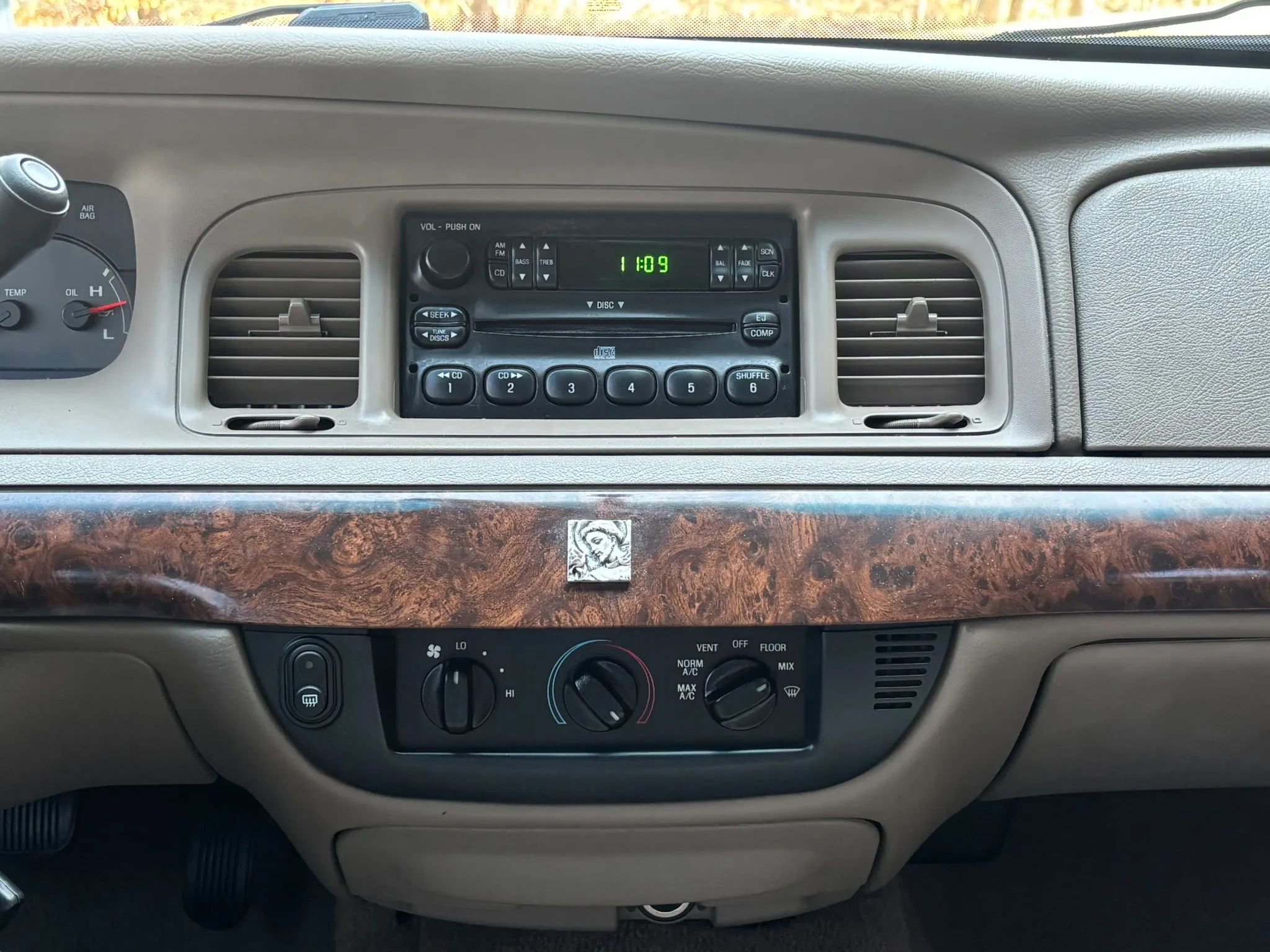 Used 2005 Mercury Grand Marquis GS image 26