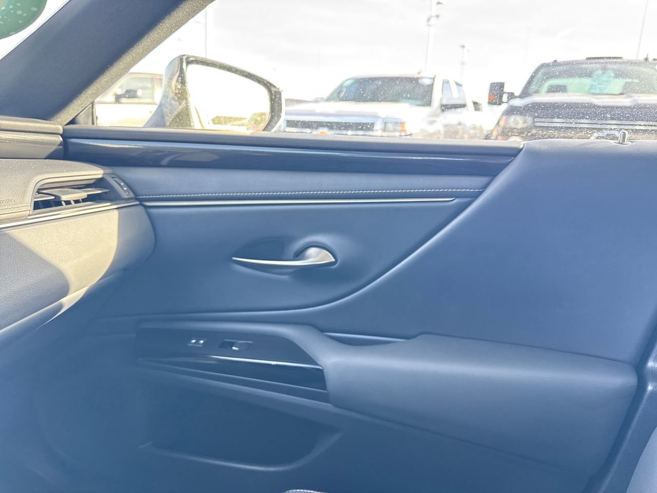 Used 2022 Lexus ES 250 image 24