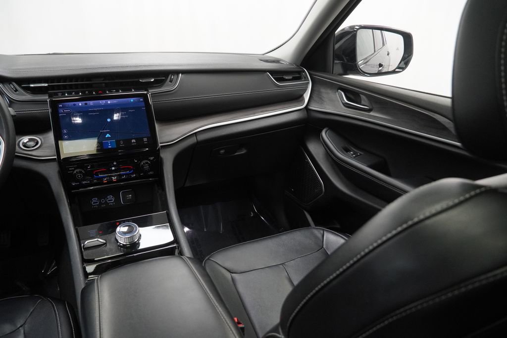 Used 2022 Jeep Grand Cherokee L Limited image 31