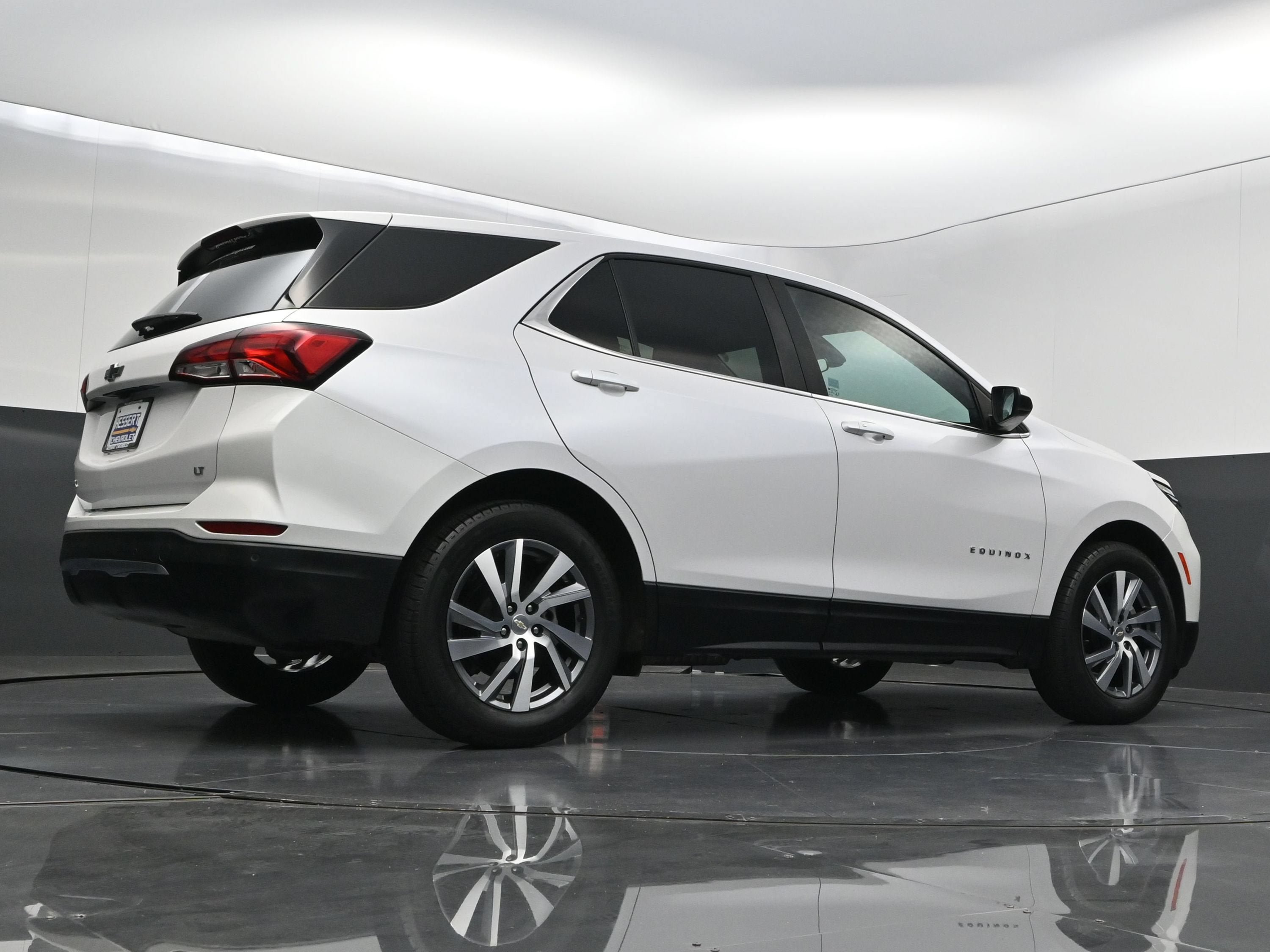Used 2022 Chevrolet Equinox LT FWD image 42