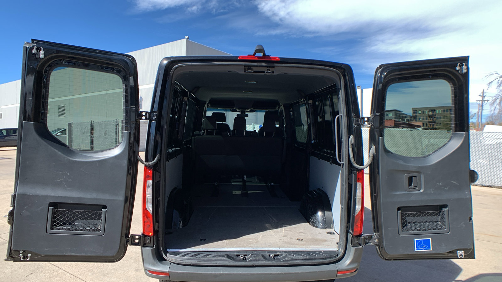 Used 2025 Mercedes-Benz Sprinter 2500 image 26