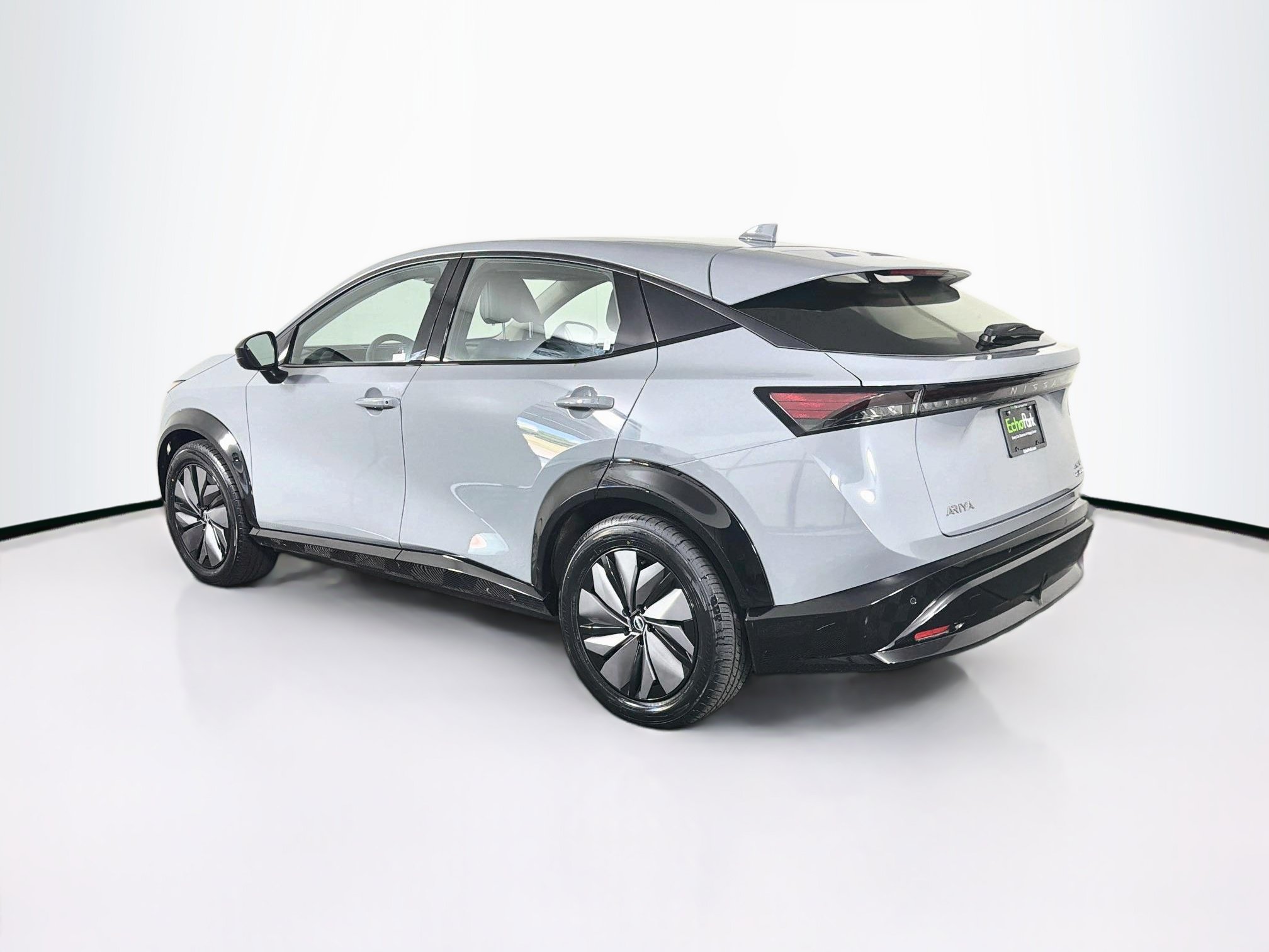 Used 2024 Nissan Ariya AWD image 5