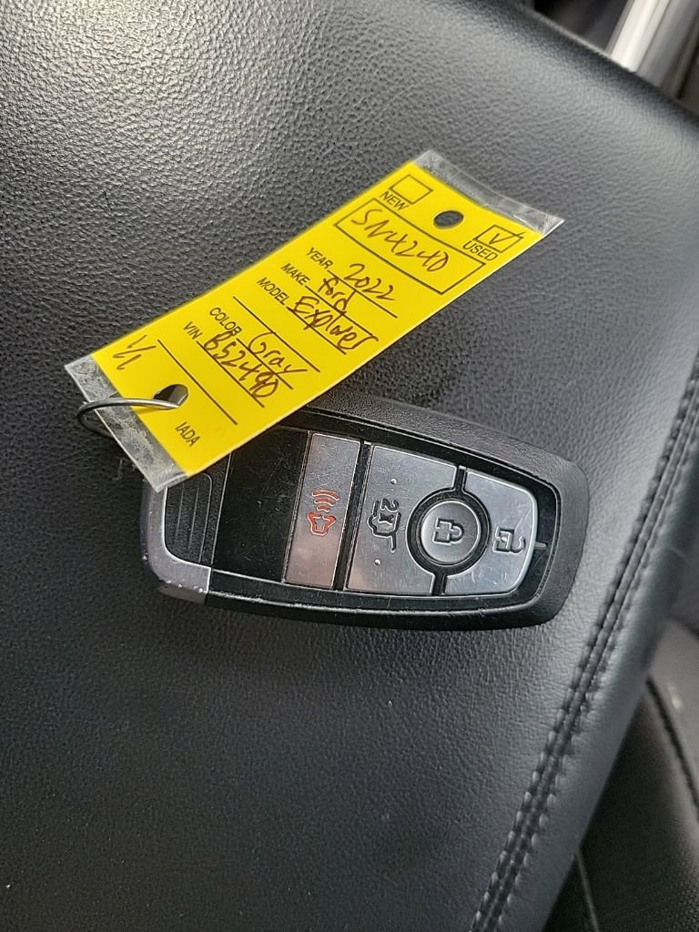 Used 2022 Ford Explorer XLT image 22