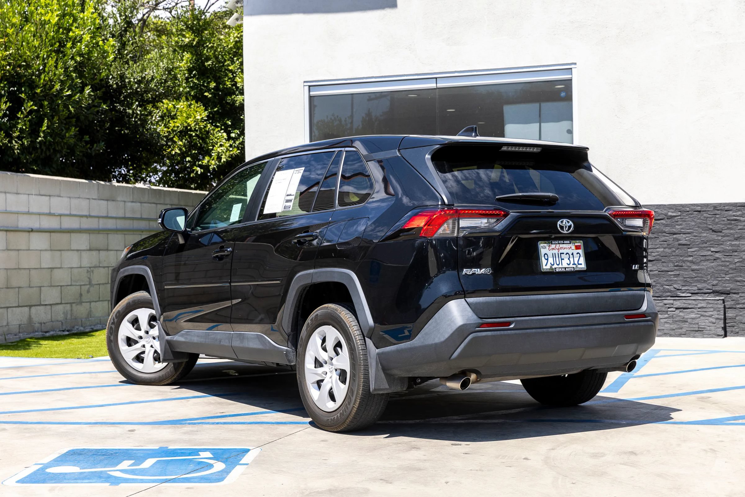 Used 2024 Toyota RAV4 LE FWD image 13