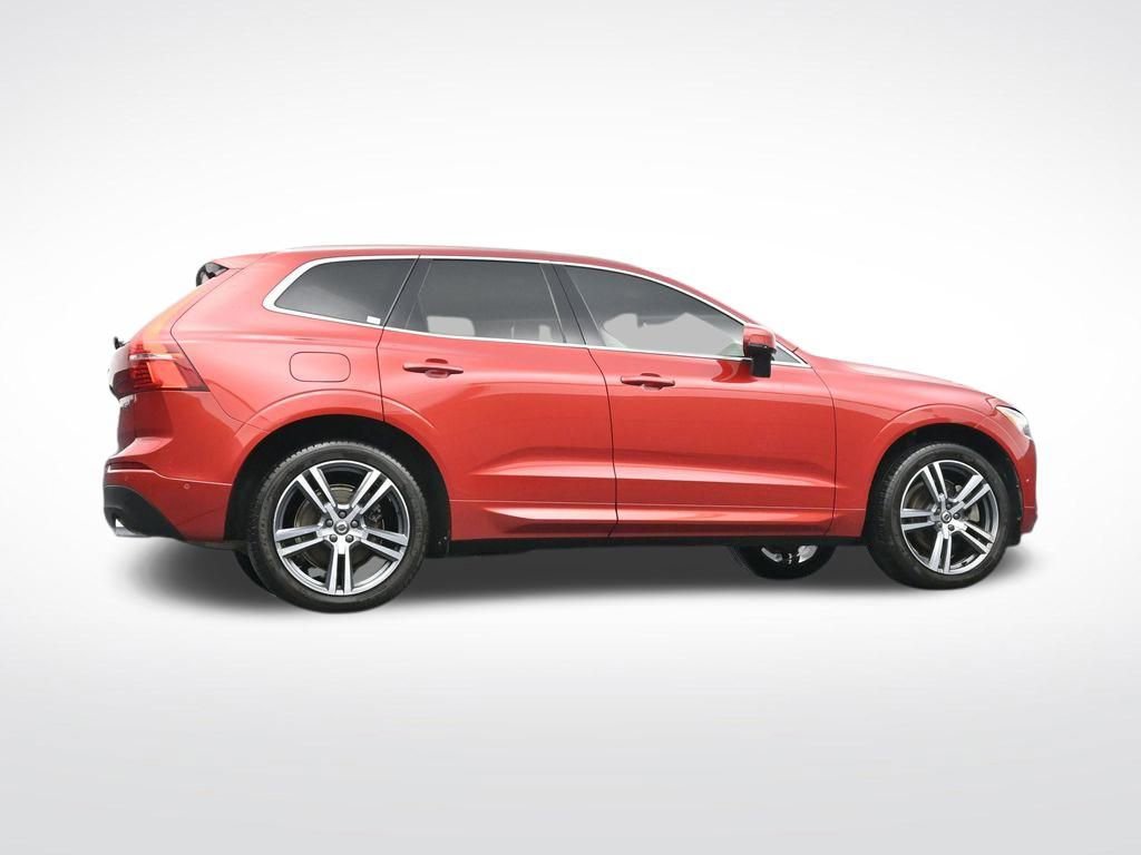 Used 2018 Volvo XC60 T6 Momentum w/ Advanced Package image 39