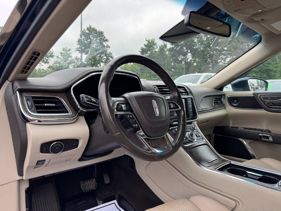 Used 2018 Lincoln Continental Reserve w/ Technology Package AWD/4WD image 14