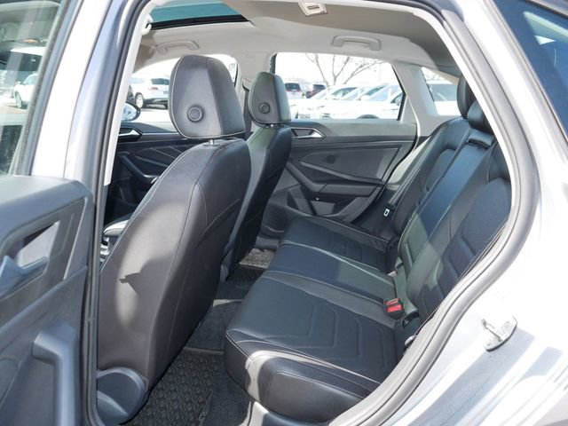 Certified 2022 Volkswagen Jetta SEL image 17