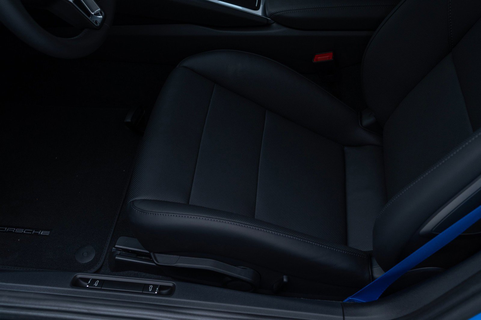 New 2025 Porsche 718 Cayman image 15