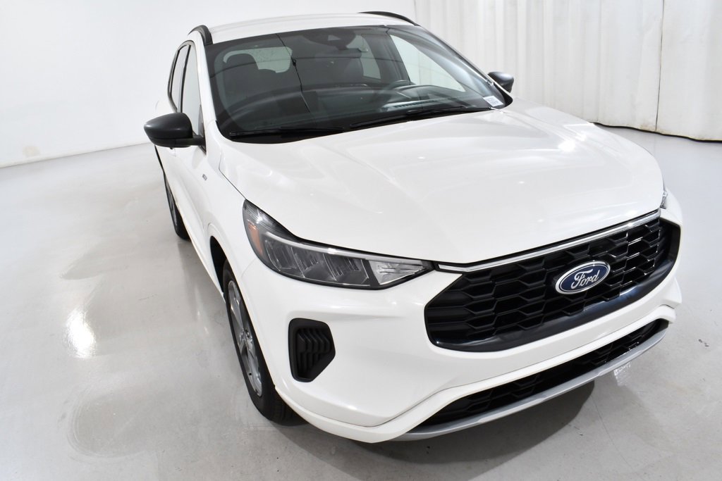 Used 2023 Ford Escape ST-Line w/ Tech Pack #1 image 4