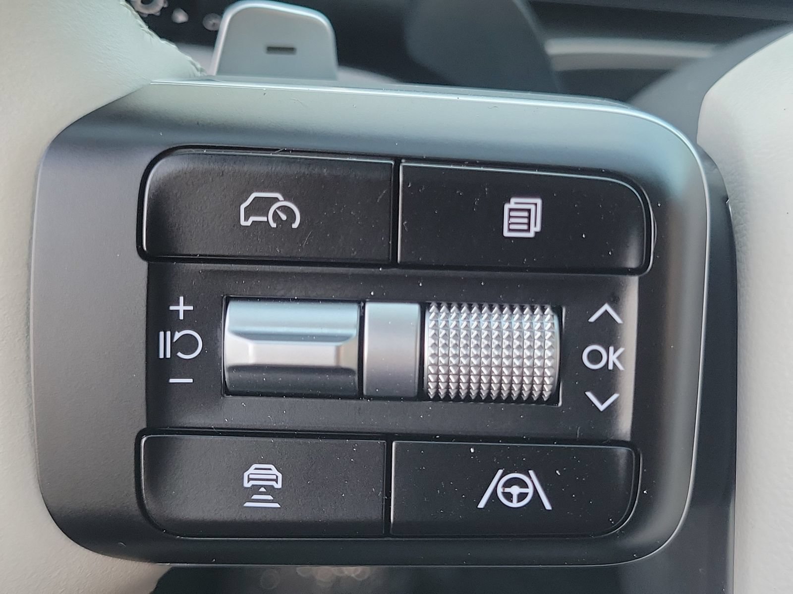 New 2026 Hyundai Santa Fe SE FWD image 8