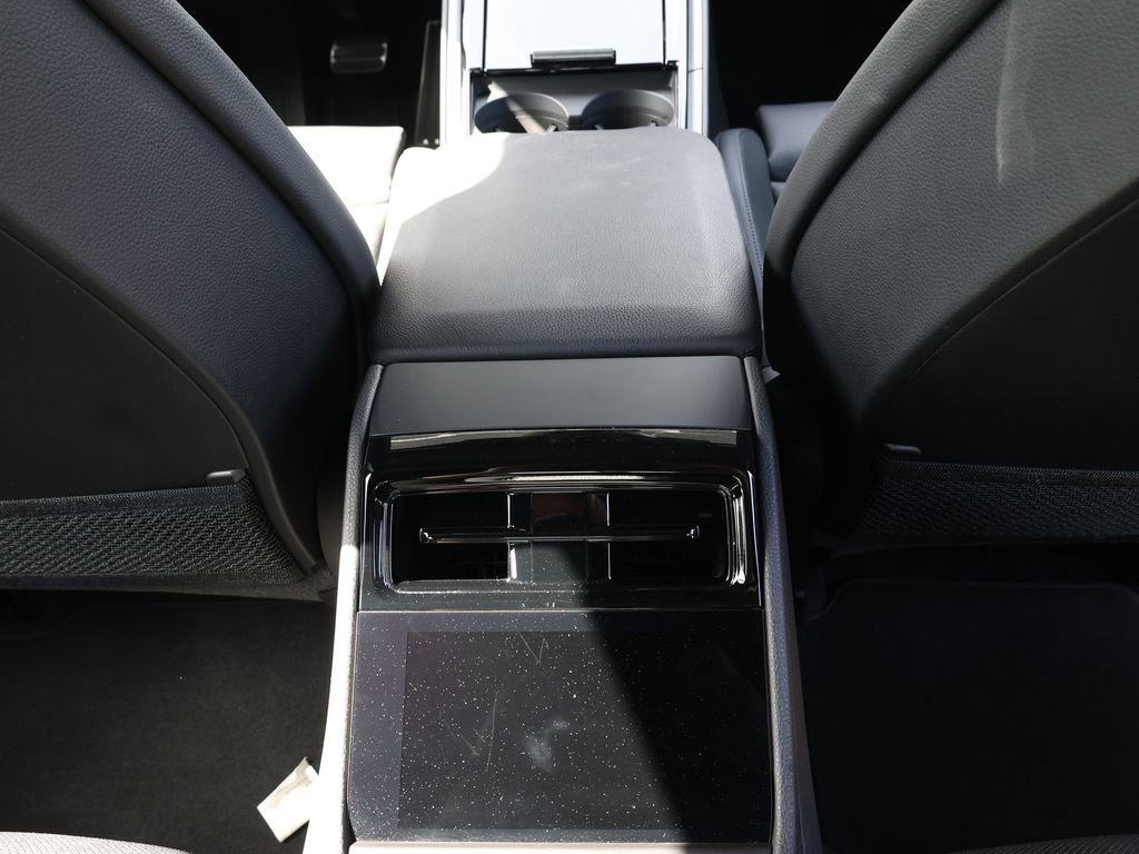 Used 2025 Porsche Panamera 4 image 28